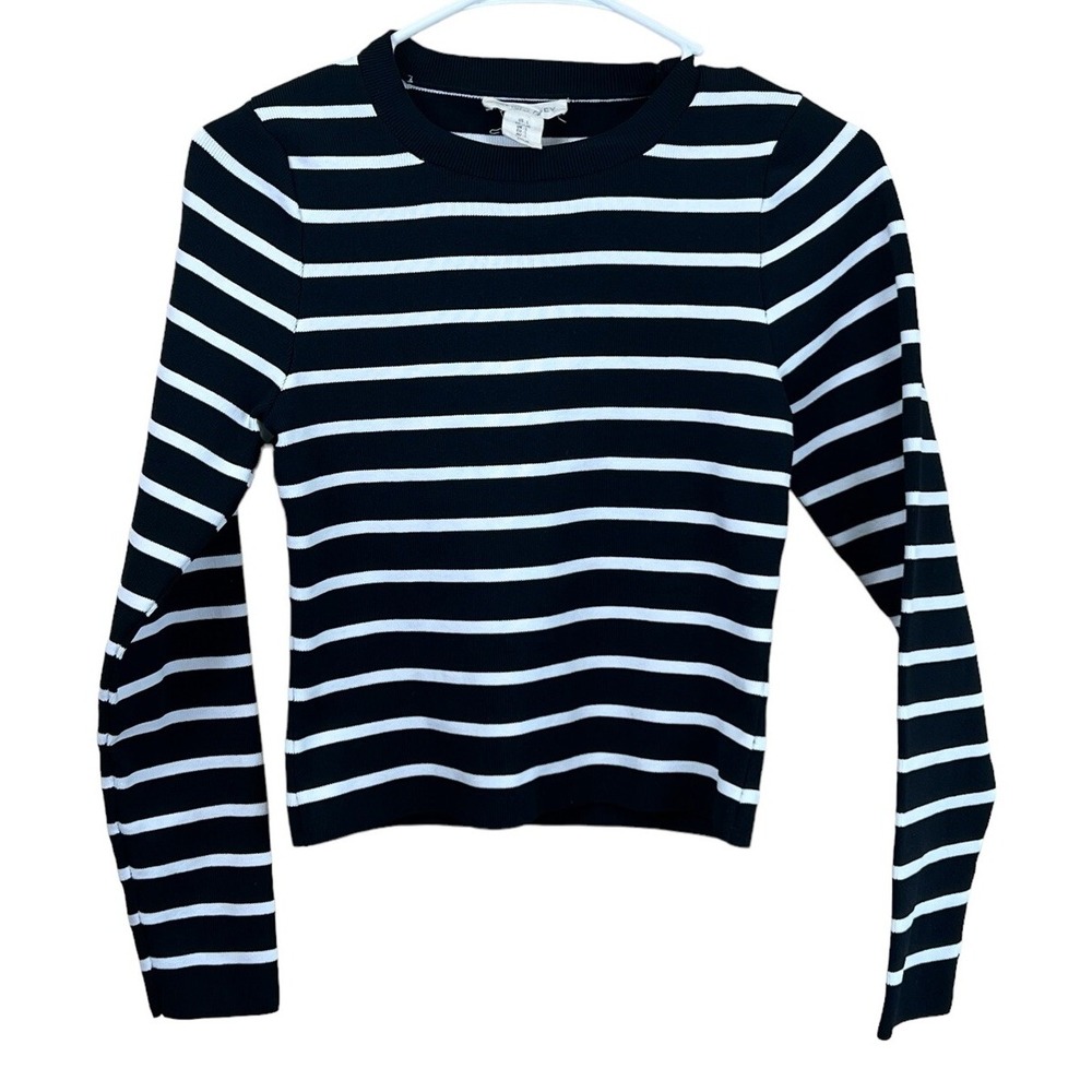 Black and White Striped Crop Top